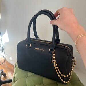 Black Medium Barrel Bag w/ Chain